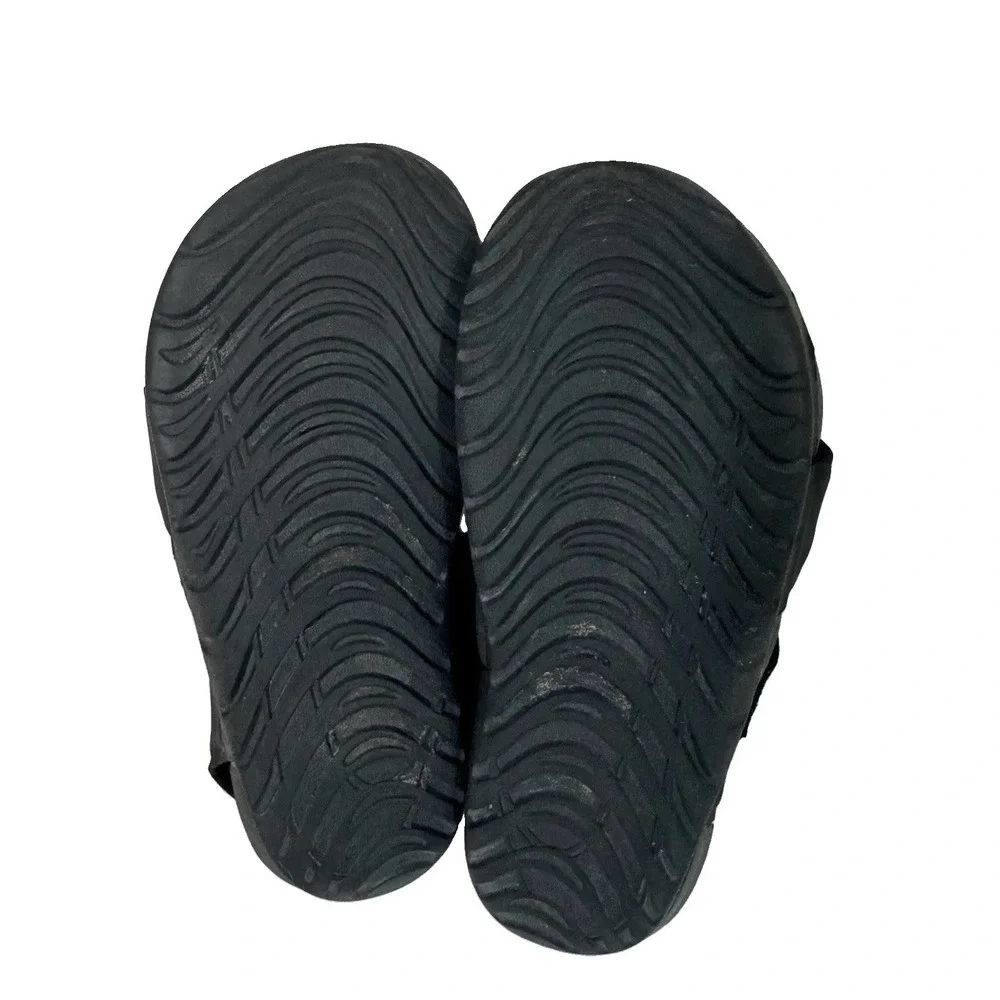 Nike Unisex Kids Black Slip-On Athletic‎ Sandals Closed Toe Logo US 8.5